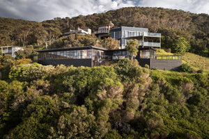 MOTEL. Tradewinds, Lorne, Victoria