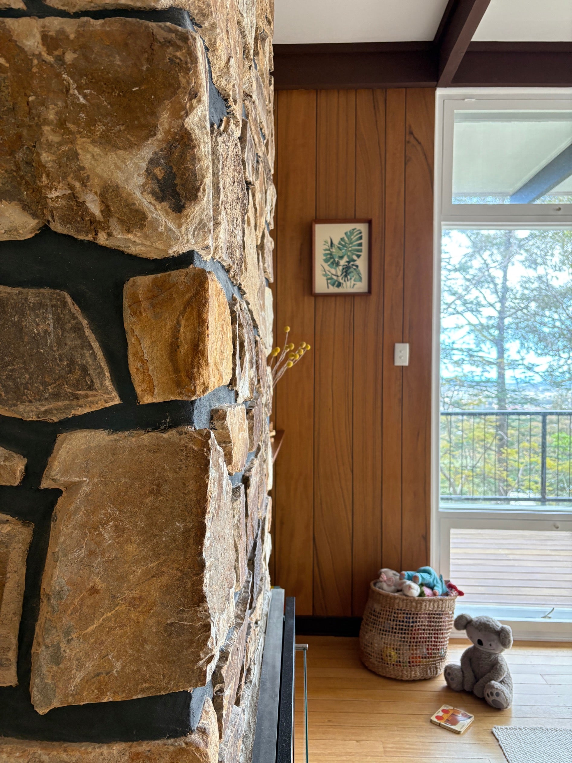 ADELAIDE. An Afternoon in the Lynton Residence with Tim Ross