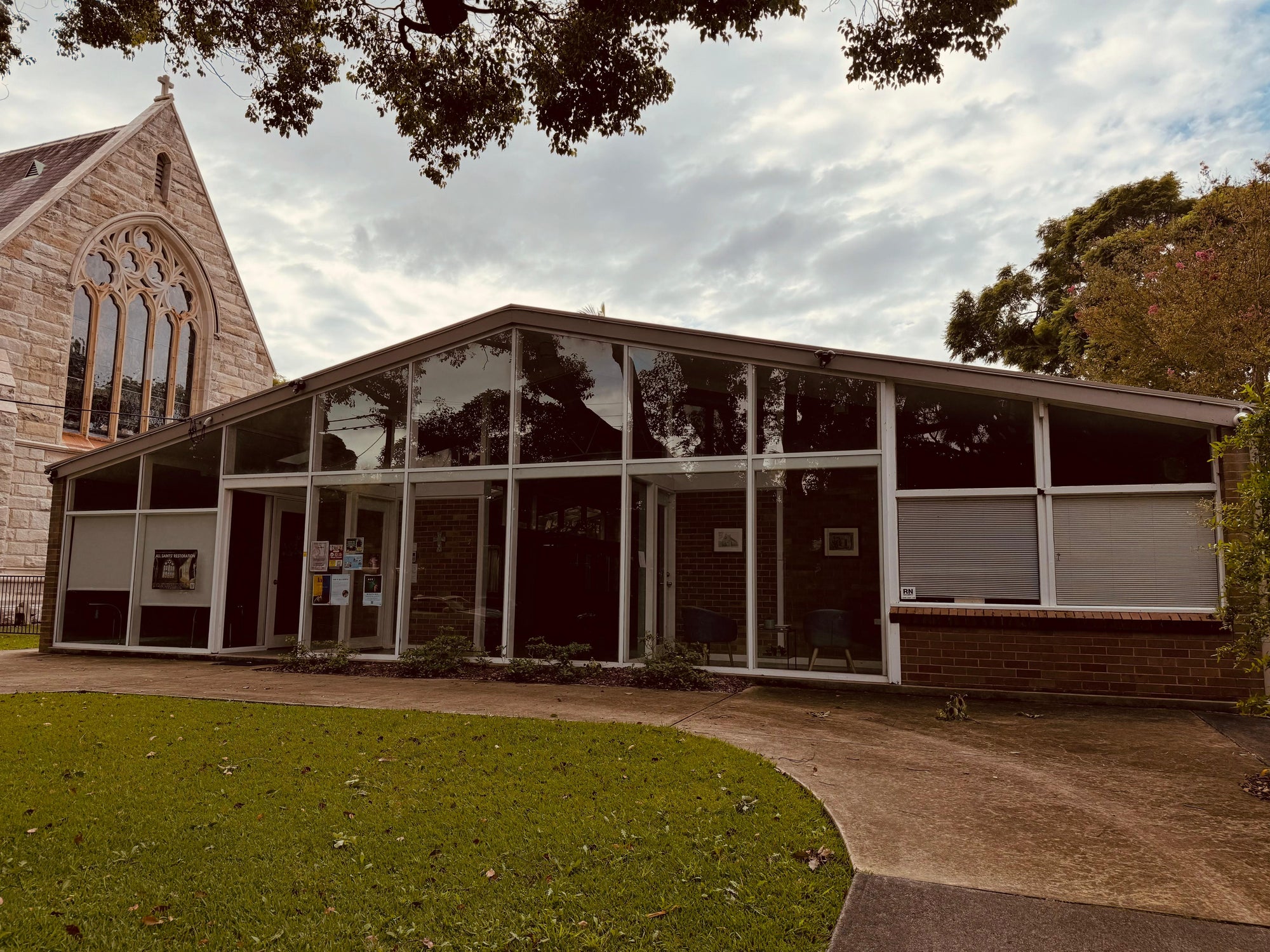 MOTEL. Hunters Hill Sydney. All Saints Hall.